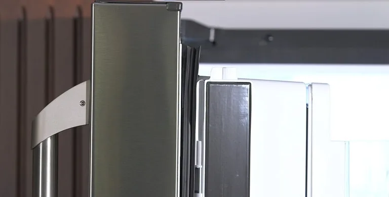 Push Back the Gaskets on Refrigerator Doors Push Back the Gaskets on Refrigerator Doors
